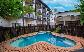 Craftmanship Black Diamond Apartment With Wi-Fi, Heater And Parking In Maboneng